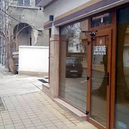 ライク ホーム ゲスト ルームズ *