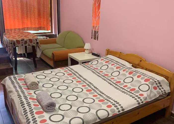 Like Guest Guest house